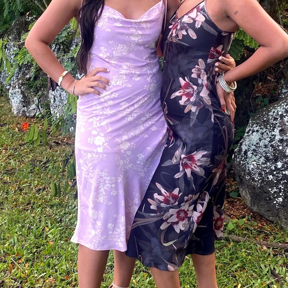 Beautiful light purple floral midi dress tie straps